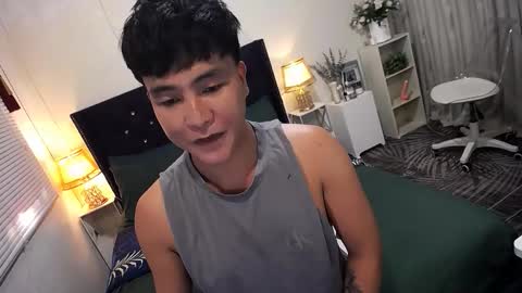 Snapshot of yourlivingonurdream chatting on March 14, 2026, 2:28 am -- online show from March 14, 2026, 2:28 am