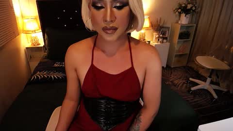 Snapshot of yourlivingonurdream chatting on March 19, 2026, 6:12 pm -- online show from March 19, 2026, 6:12 pm