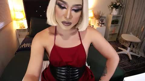 Snapshot of yourlivingonurdream chatting on March 25, 2026, 8:09 am -- online show from March 25, 2026, 8:09 am