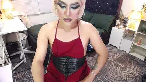 Snapshot of yourlivingonurdream chatting on March 30, 2026, 5:41 am -- online show from March 30, 2026, 5:41 am