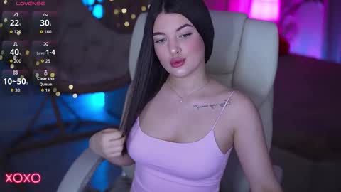 L O L A online show from March 2, 2026, 2:02 pm