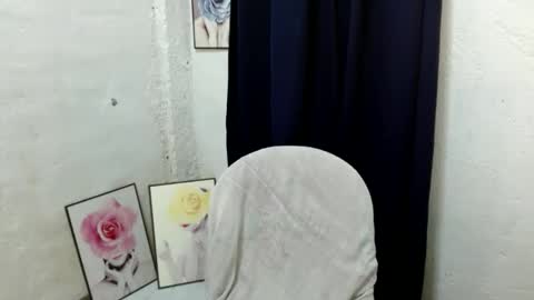 Snapshot of yourlove_regine chatting on September 30, 2025, 3:22 am Regine online show from September 30, 2025, 3:22 am