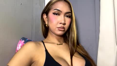 yourlovebella88 online show from February 23, 2026, 5:21 pm