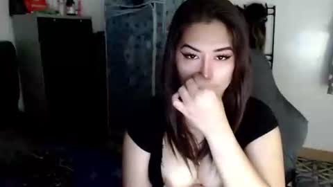 Snapshot of yourlovetifannyx chatting on October 8, 2025, 4:54 am tifanny online show from October 8, 2025, 4:54 am