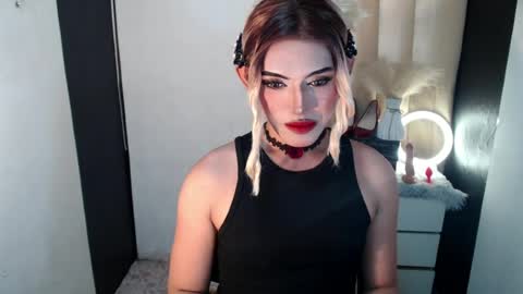Snapshot of yournaughtykendal chatting on August 9, 2026, 3:19 am TIFFANY SUCKING QUEEN online show from August 9, 2026, 3:19 am