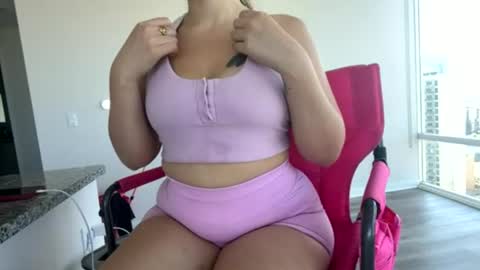 Snapshot of yourneighborcamilla chatting on June 29, 2026, 10:32 pm Your Neighbor Camilla online show from June 29, 2026, 10:32 pm