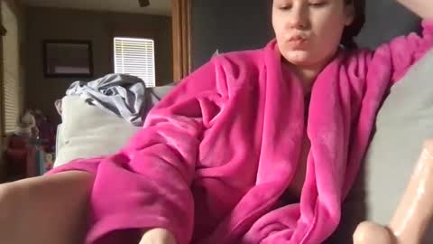 yournewbigmama online show from February 19, 2025, 5:06 pm