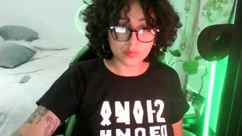 Serena online show from December 2, 2025, 2:50 am