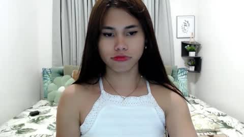 yourprettyblythe_ts online show from December 21, 2025, 8:10 am