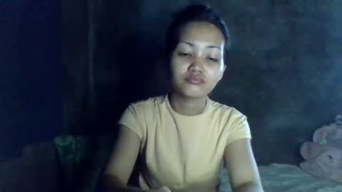 Snapshot of yourqueen1101 chatting on April 8, 2026, 11:37 pm yourqueen1101 online show from April 8, 2026, 11:37 pm