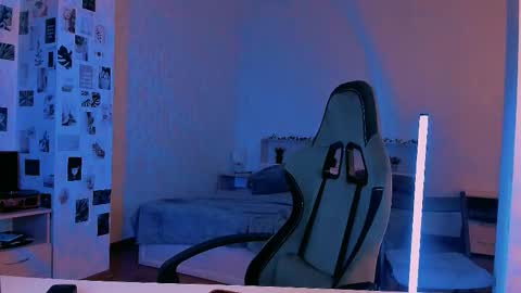 Eva online show from September 29, 2025, 8:35 pm