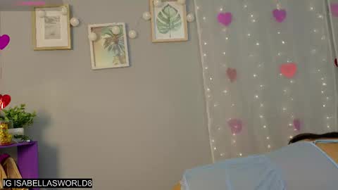 Snapshot of yourrmuse_ chatting on September 10, 2025, 6:02 am Isabella but you can call me Isa .-. online show from September 10, 2025, 6:02 am