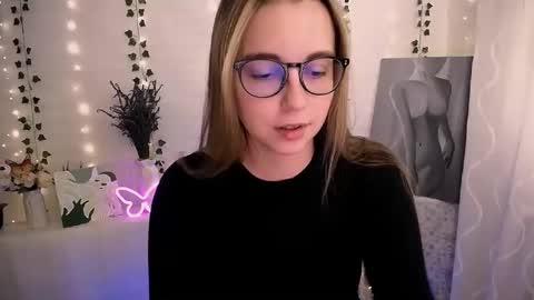 Happy online show from September 26, 2025, 5:44 am