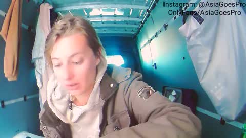 Snapshot of yoursecretgirlfriend963 chatting on December 24, 2024, 3:05 pm AsiaGoesPro - On All Socials online show from December 24, 2024, 3:05 pm