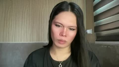 yourseductive_jem online show from July 26, 2026, 1:25 am