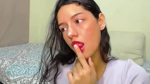 Lina and roberth online show from October 15, 2025, 6:13 am