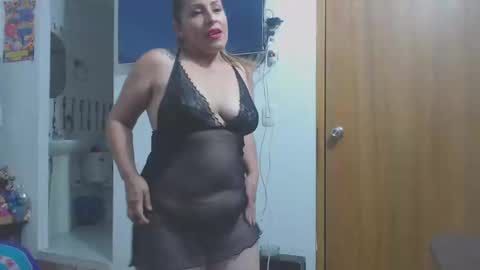 yoursexymature2024 online show from February 3, 2025, 2:34 pm