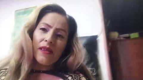 yoursexymature2024 online show from March 9, 2025, 3:22 am