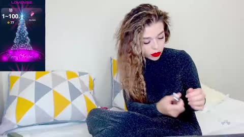 yoursoul_mila online show from December 23, 2024, 11:25 am