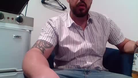 Snapshot of yourstrulyduh chatting on July 3, 2026, 7:37 am Dan online show from July 3, 2026, 7:37 am