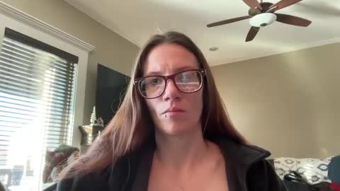 yourstrulylivy online show from December 10, 2024, 2:39 pm