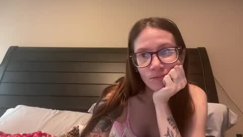 yourstrulylivy online show from December 30, 2024, 3:57 pm