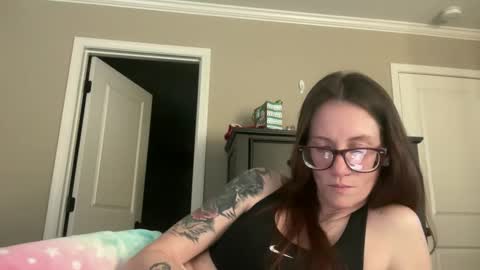 yourstrulylivy online show from January 16, 2025, 10:23 pm