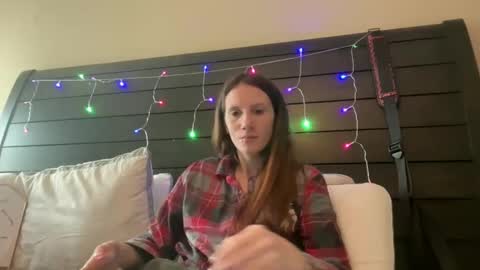 yourstrulylivy online show from February 28, 2025, 3:26 pm