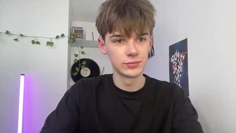 Snapshot of yoursweetyguy chatting on April 15, 2026, 2:13 pm yoursweetyguy online show from April 15, 2026, 2:13 pm