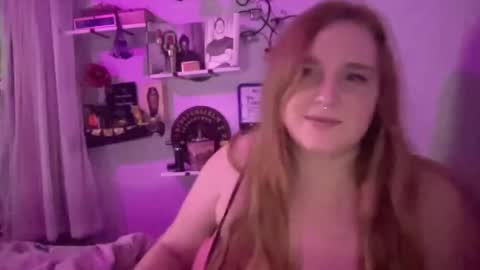 yourthickgingergoddess online show from December 18, 2024, 1:37 am