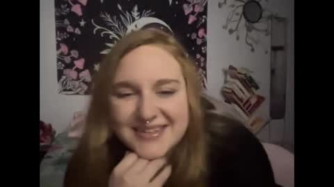 yourthickgingergoddess online show from December 28, 2024, 2:54 am