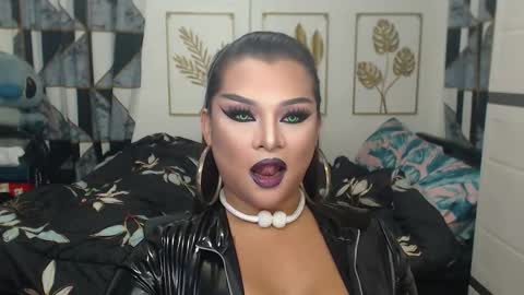 Snapshot of yourtrannyqueenxxx chatting on September 10, 2025, 11:38 pm Anastacia Grey online show from September 10, 2025, 11:38 pm