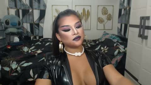 Snapshot of yourtrannyqueenxxx chatting on September 17, 2025, 11:17 pm Anastacia Grey online show from September 17, 2025, 11:17 pm