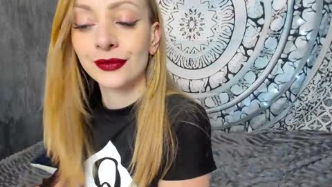 YourVenus00 -Follow my OF online show from March 1, 2026, 3:58 pm