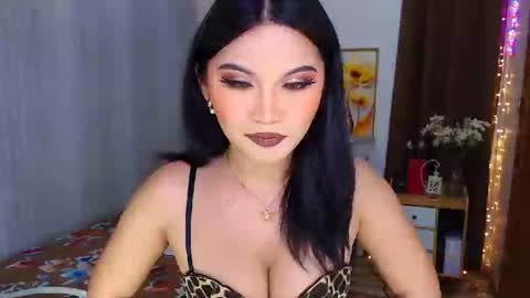 Snapshot of youungsextdeity chatting on January 28, 2025, 11:49 am cathy online show from January 28, 2025, 11:49 am