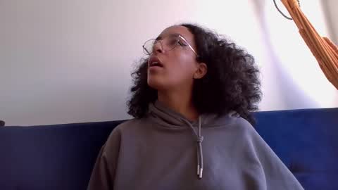 Snapshot of youwishtobeme chatting on December 8, 2024, 7:00 pm elizabeth ju online show from December 8, 2024, 7:00 pm