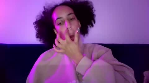 Snapshot of youwishtobeme chatting on December 11, 2024, 1:05 am elizabeth ju online show from December 11, 2024, 1:05 am