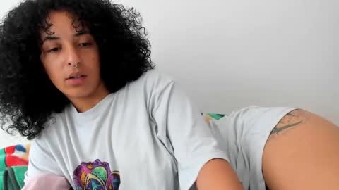 Snapshot of youwishtobeme chatting on February 17, 2025, 5:21 pm elizabeth ju online show from February 17, 2025, 5:21 pm