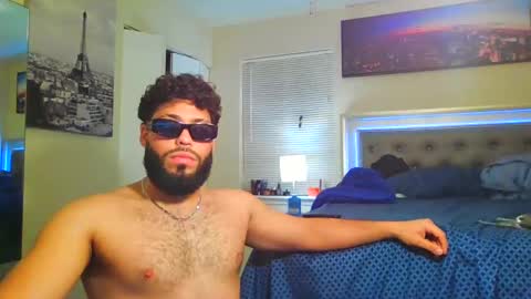 yovngbabyg4 online show from January 9, 2025, 10:31 am