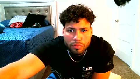 yovngbabyg4 online show from February 22, 2025, 3:01 am