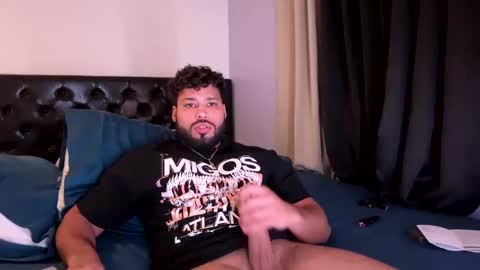 yovngbabyg4 online show from October 24, 2025, 2:52 am