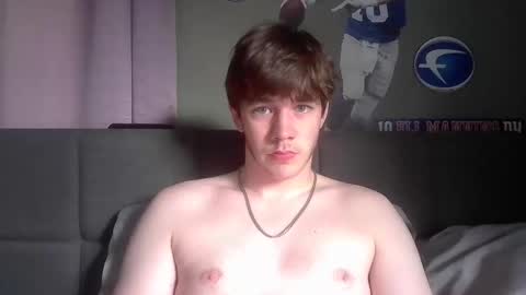 Snapshot of yp05 chatting on October 26, 2025, 1:28 pm YoungPhysique05 online show from October 26, 2025, 1:28 pm