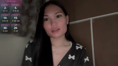 yrdrmgrl_jennie26 online show from February 6, 2026, 5:05 pm