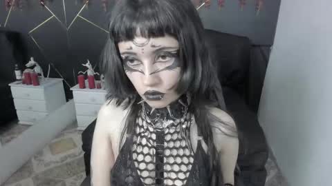 Yue Eclipsa online show from October 27, 2025, 4:16 am