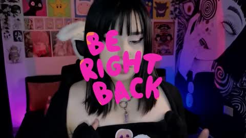    rawr   Anne Independent model      online show from October 15, 2025, 8:42 pm