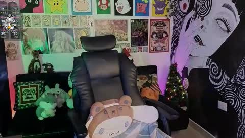    rawr   Anne Independent model      online show from December 20, 2025, 4:19 am