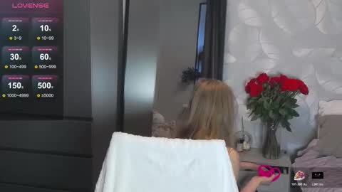 Snapshot of yuki_bloom chatting on October 21, 2025, 7:20 am yuki_bloom online show from October 21, 2025, 7:20 am