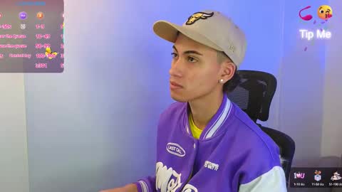 yulian_vasquez online show from October 3, 2025, 12:13 pm