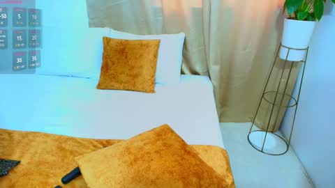 Yulina online show from September 12, 2025, 8:31 pm