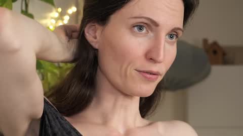 yulla dao online show from February 3, 2025, 5:46 pm